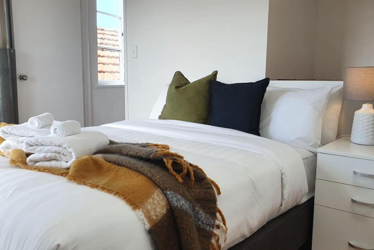 Bright And Modern Oasis In Kingsland Villa Оукланд Екстериор снимка