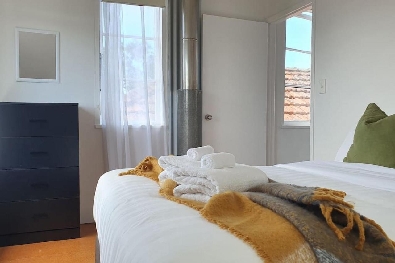 Bright And Modern Oasis In Kingsland Villa Оукланд Екстериор снимка