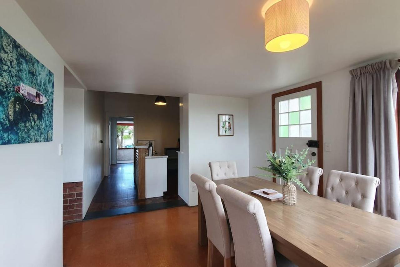 Bright And Modern Oasis In Kingsland Villa Оукланд Екстериор снимка