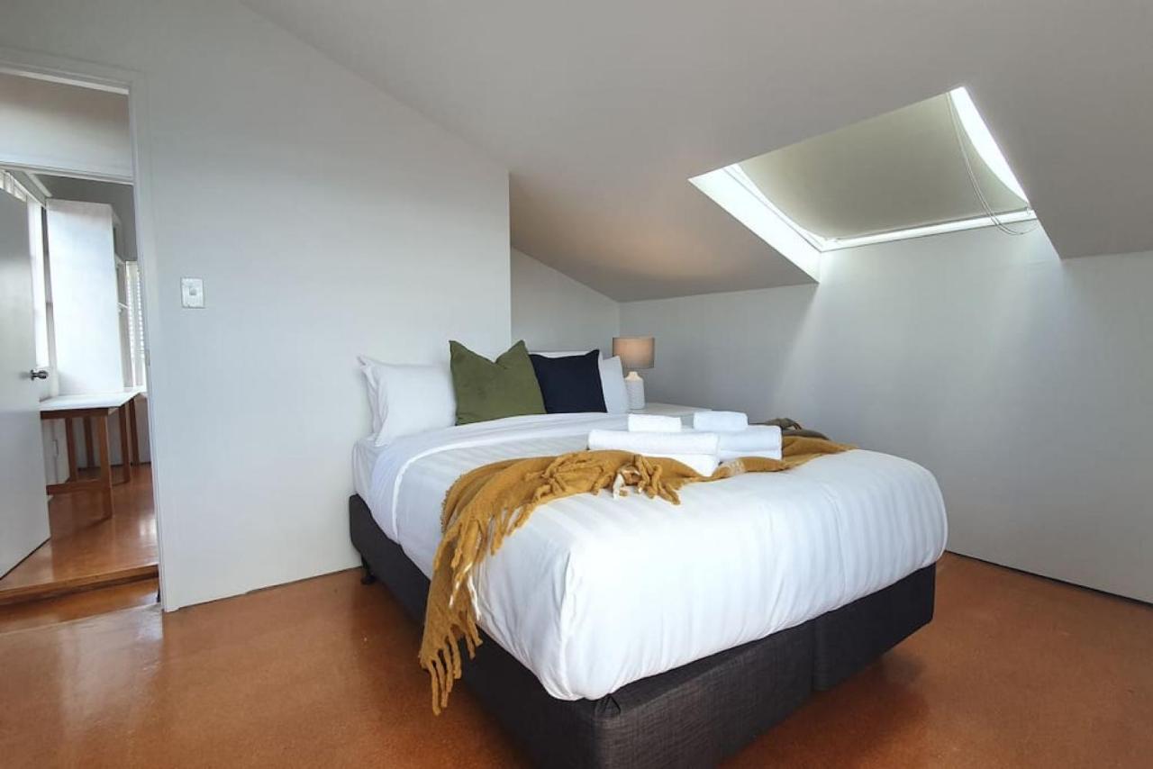 Bright And Modern Oasis In Kingsland Villa Оукланд Екстериор снимка