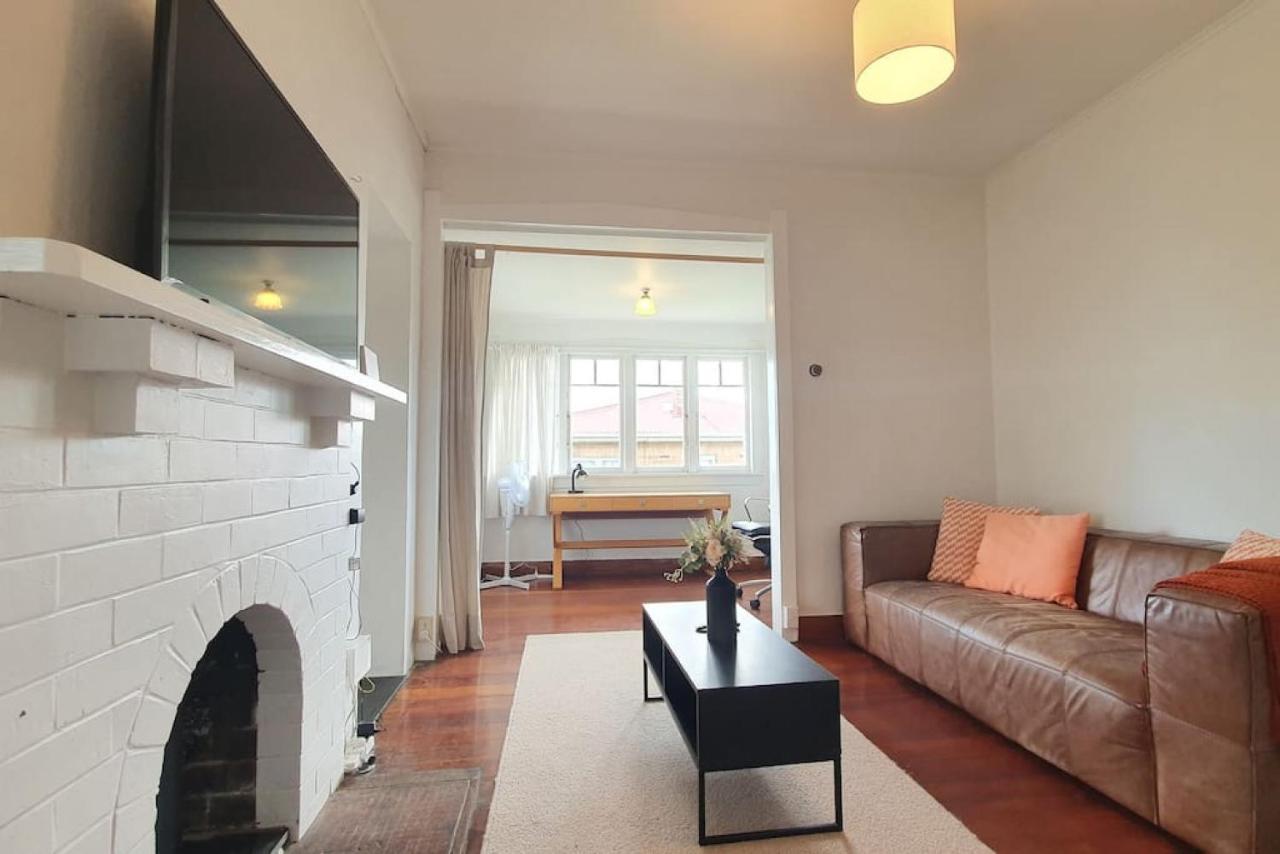 Bright And Modern Oasis In Kingsland Villa Оукланд Екстериор снимка