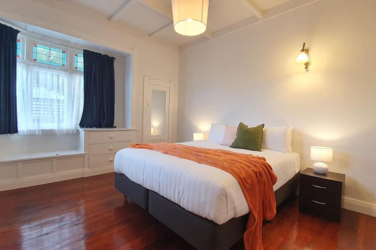 Bright And Modern Oasis In Kingsland Villa Оукланд Екстериор снимка