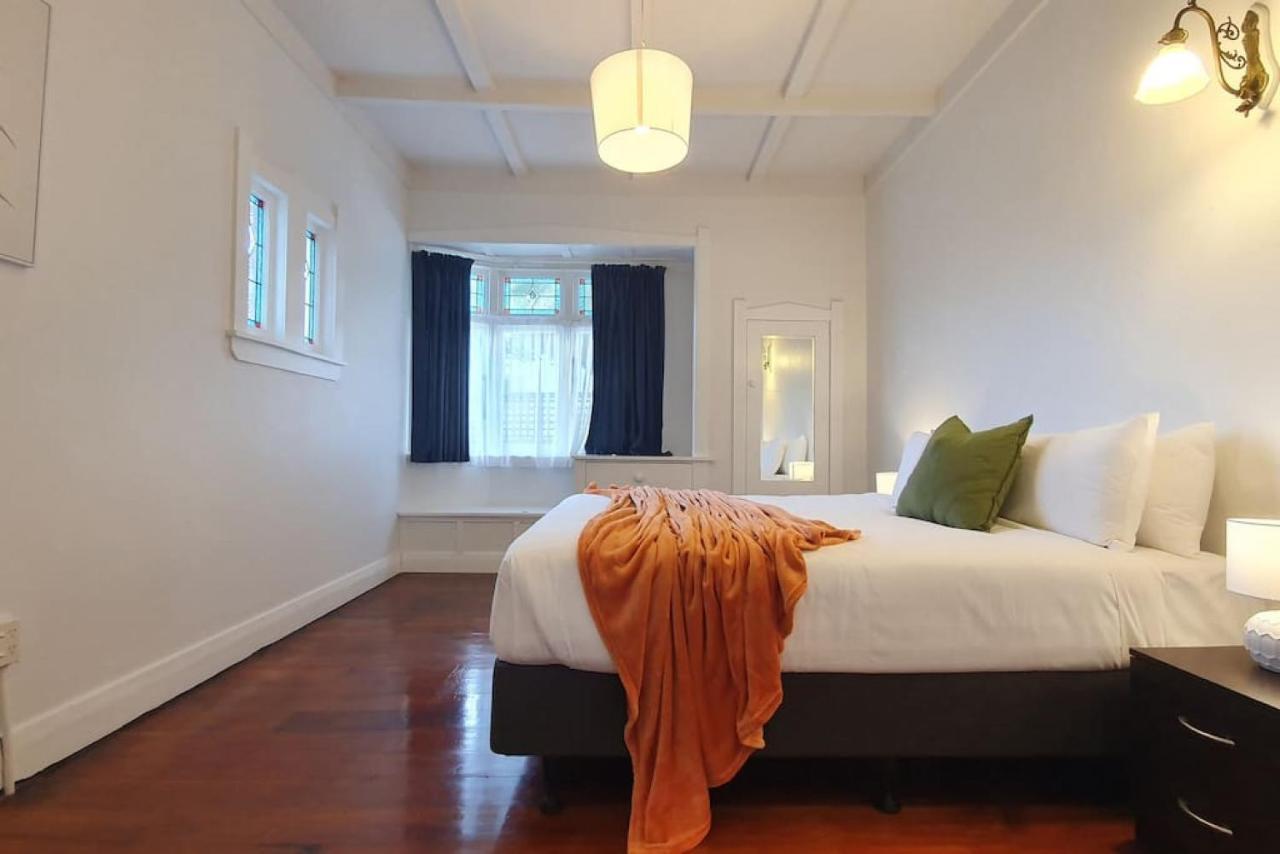 Bright And Modern Oasis In Kingsland Villa Оукланд Екстериор снимка
