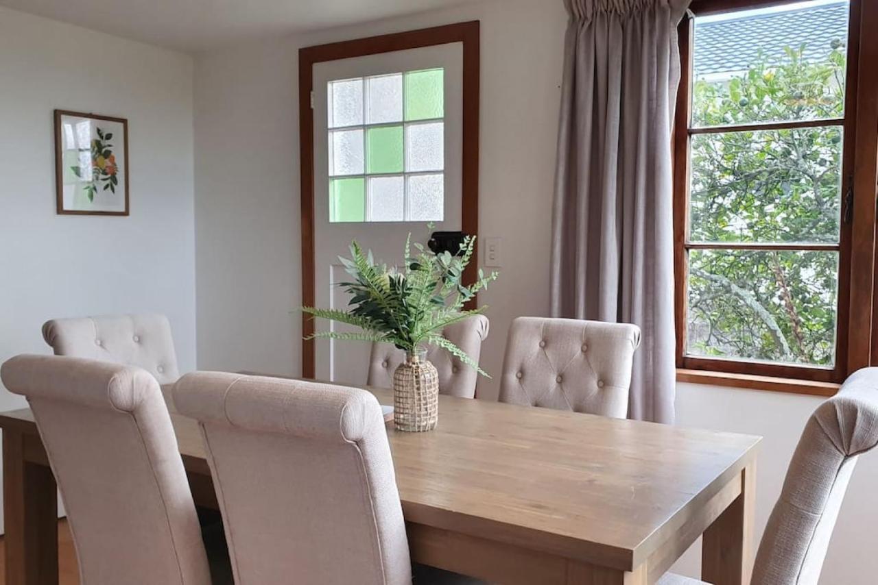 Bright And Modern Oasis In Kingsland Villa Оукланд Екстериор снимка