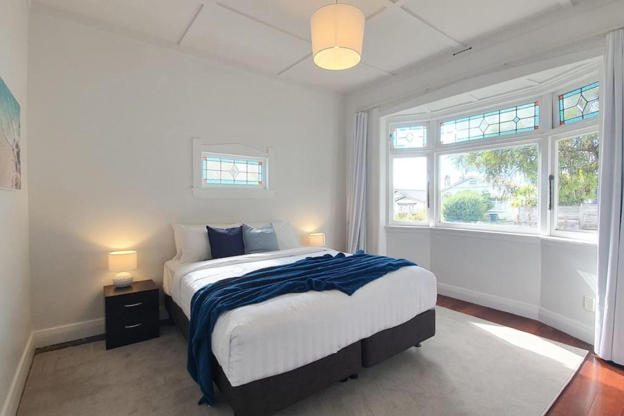 Bright And Modern Oasis In Kingsland Villa Оукланд Екстериор снимка