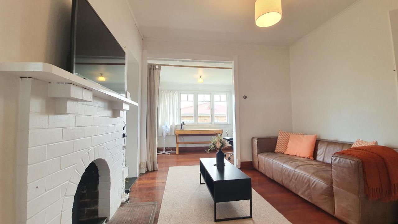 Bright And Modern Oasis In Kingsland Villa Оукланд Екстериор снимка